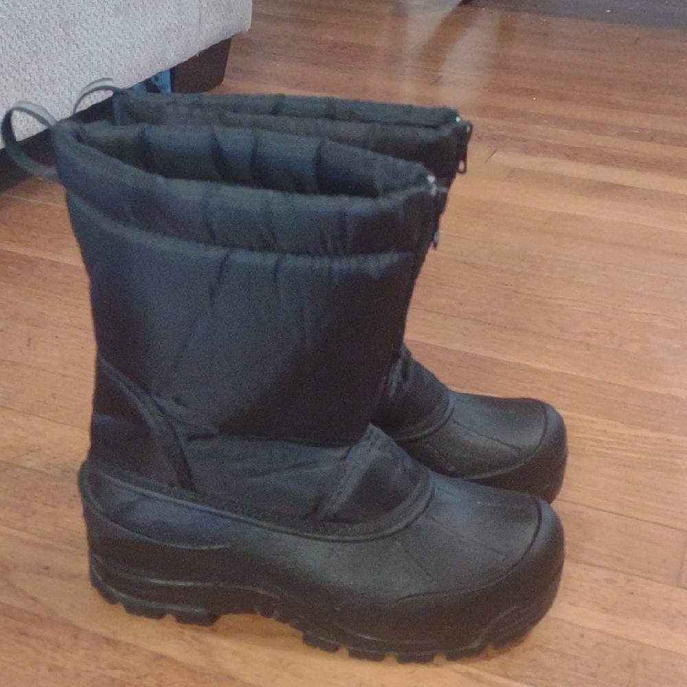 Black Winter Boots